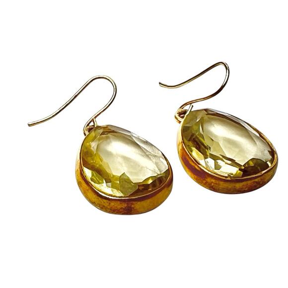 Earrings Faceted Teardrop Yellow Green Translucent Stone Bezel Cut Gold Tone - Picture 4 of 7